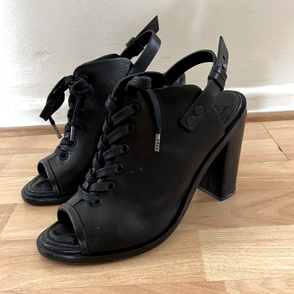 Rag & bone New York black leather lace up heels size 37 (US 7)